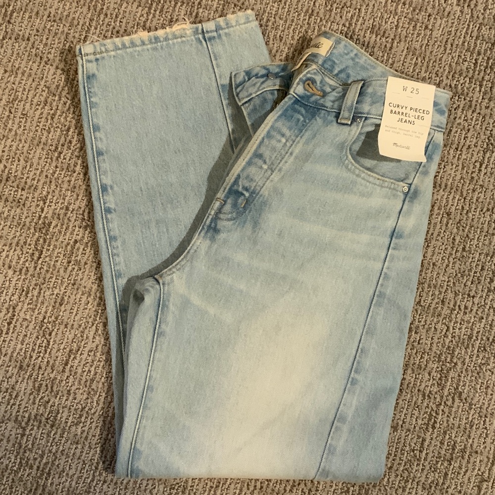 Madewell Curvy Pieced Barrel-leg Jeans size 25